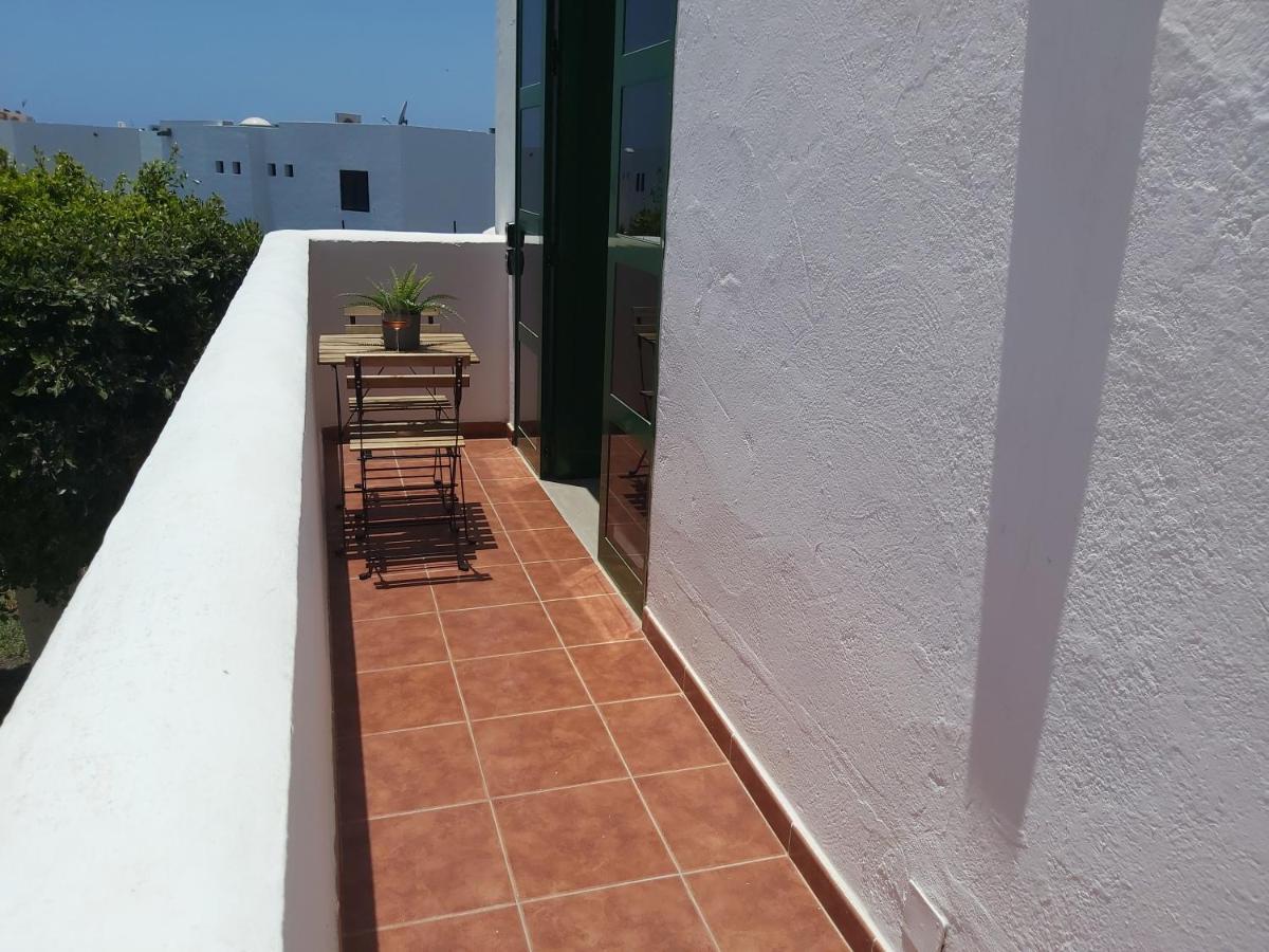 Ailana Suite Vistas Al Mar Y Con Piscina Costa Teguise Bagian luar foto