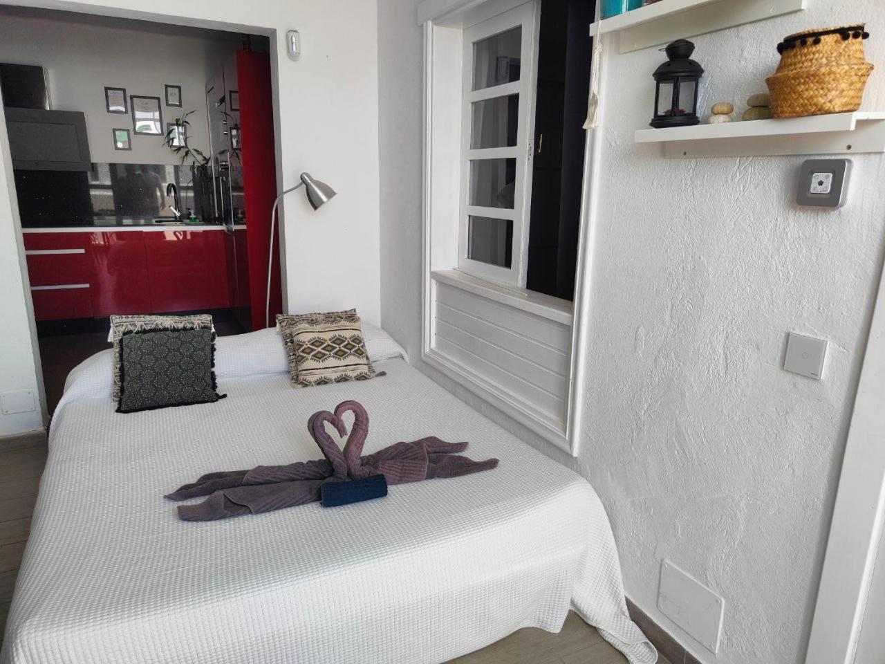 Ailana Suite Vistas Al Mar Y Con Piscina Costa Teguise Bagian luar foto