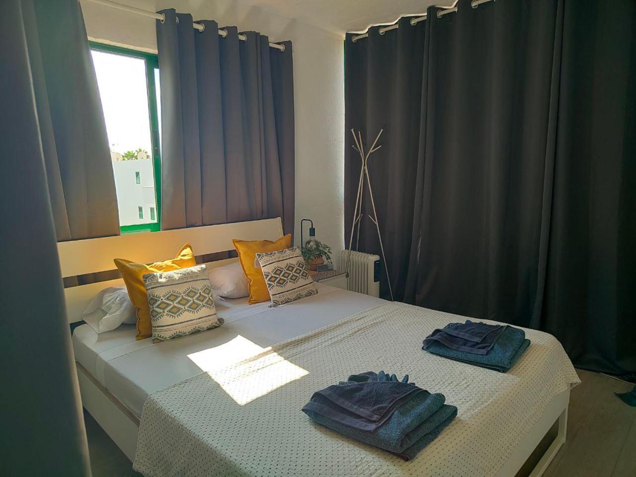 Ailana Suite Vistas Al Mar Y Con Piscina Costa Teguise Bagian luar foto