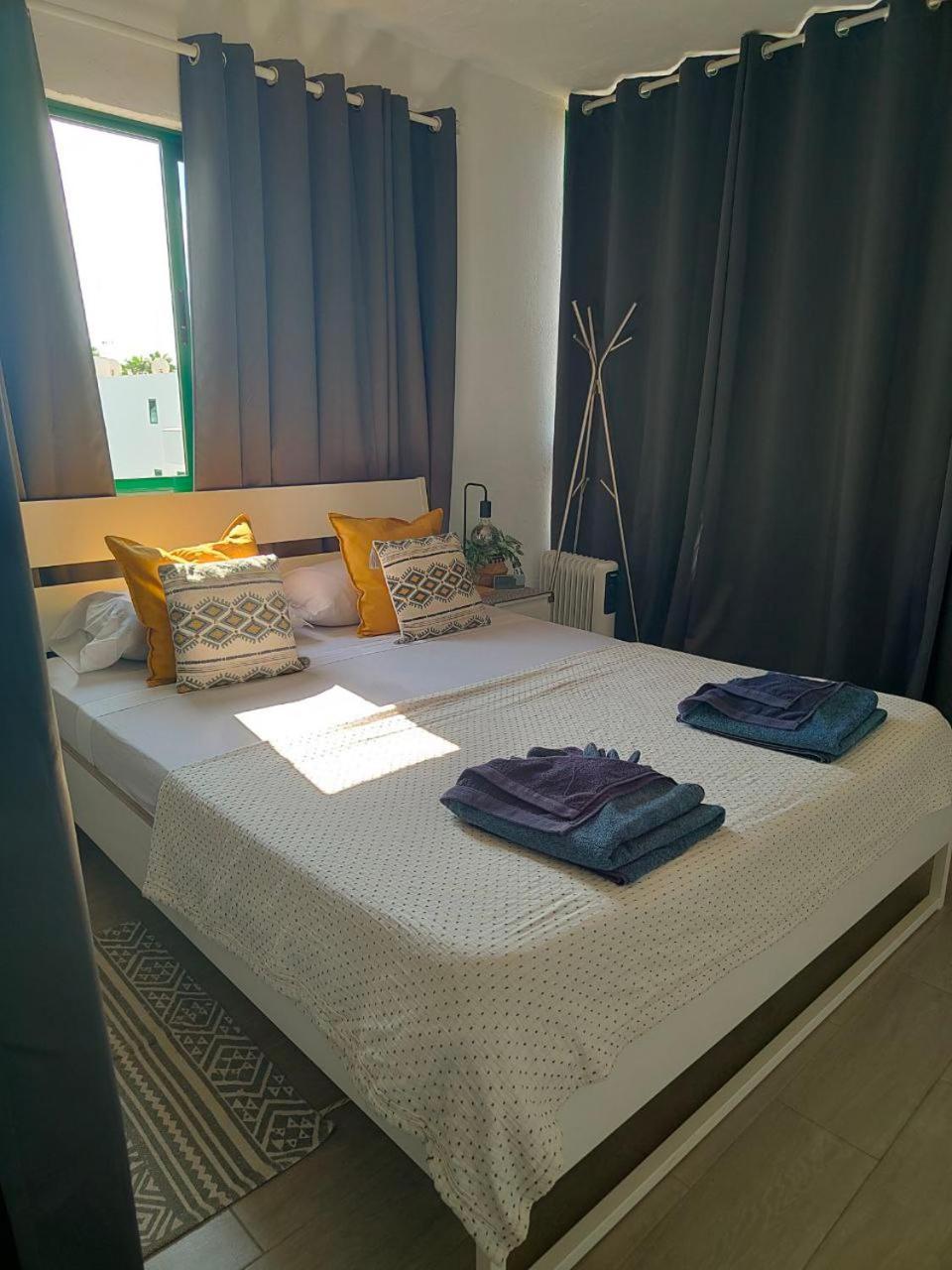 Ailana Suite Vistas Al Mar Y Con Piscina Costa Teguise Bagian luar foto
